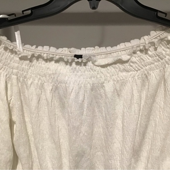 Off-Shoulder Top - Picture 2 of 3